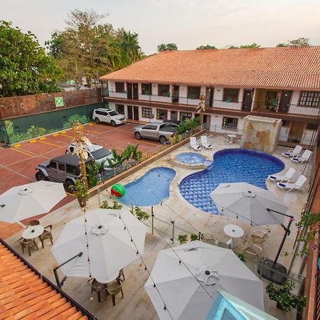 Hotel Vanguardia Natural El Cairo  外观 照片
