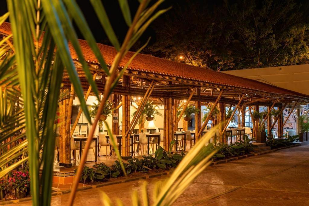 Hotel Vanguardia Natural El Cairo  外观 照片