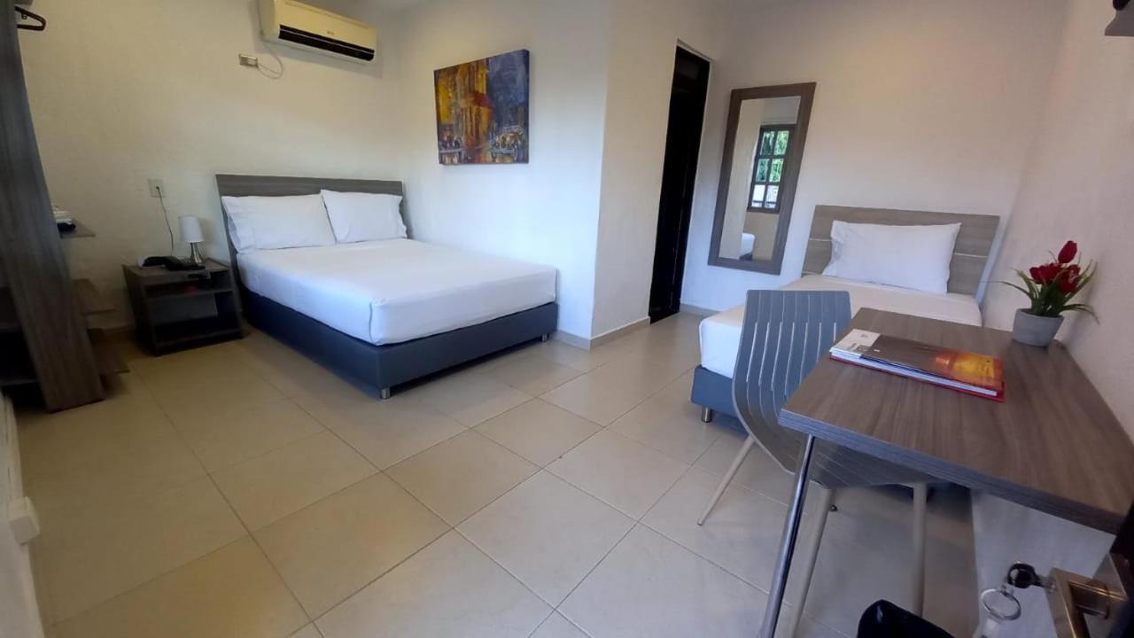 Hotel Vanguardia Natural El Cairo  外观 照片